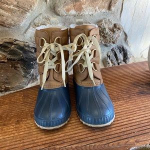 Gap Duck Boots - Size 1/2 little girl